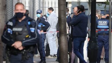 Photo of فرنسا : وفاة 3 اشخاص طعنا بالسكين بالقرب من كنيسة في نيس و الشرطة تعتقل المهاجم