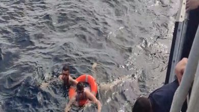 Photo of إنقاذ 5 صيادين تعرض قاربهم لحريق قرب سواحل عنابة