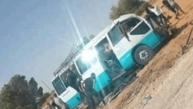 Photo of مصرع 9 أشخاص وإصابة 5 آخرين في اصطدام بين “شاحنة” وحافلة بالنعامة
