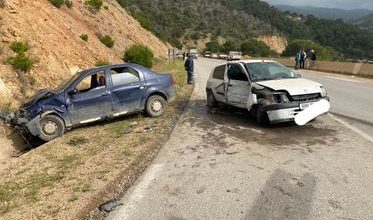 Photo of 14 جريحا في حادثي مرور ببني حواء و سنجاس في الشلف