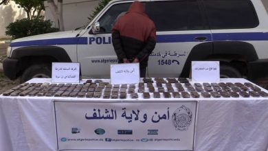 Photo of توقيف مروج وحجز 10 كلغ من المخدرات بالشلف