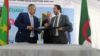 Photo of الجزائر – موريتانيا: توقيع بروتوكول تعاون لتعزيز الممر التجاري بين البلدين