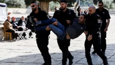 Photo of الأقصى: اشتباكات جديدة بين الشرطة الصهيونية والمصلين