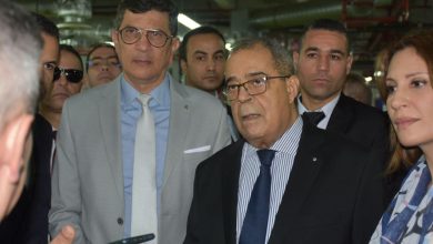 Photo of وزير الصناعة: دراسة منح الإعتماد لرونو تراكس