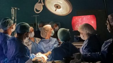 Photo of ورشات تكوين الأطباء حول تقنية التنظير الصدري (Thoracoscopie) بمستشفى أول نوفمبر 54 وهران