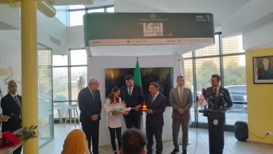 Photo of تكريم الطلبة الجزائريين الفائزين في مسابقة هواوي العالمية