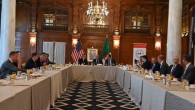 Photo of السيد عطاف يلتقي بواشنطن مع متعاملين اقتصاديين ورجال أعمال أمريكيين
