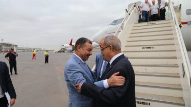 Photo of الوزير عون يشرع رفقة سفير الجزائر بإيطاليا في زيارة عمل بوهران