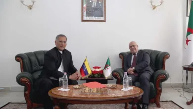 Photo of فتح الخط الجوي الجزائر-كراكاس ضمن لقاء الوزير شرفة وسفير فنزويلا