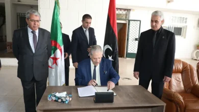 Photo of قوجيل يوقع على سجل التعازي بمقر سفارة ليبيا باسم رئيس الجمهورية