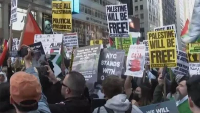 Photo of مسيرة حاشدة بنيويورك ضد الشركات الأمريكية المصنعة لأسلحة الاحتلال الاسرائيلي المستخدمة في غزة