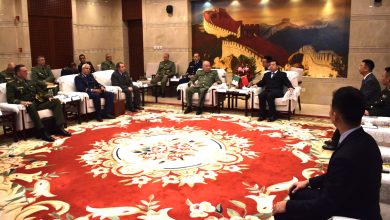 Photo of الفريق أول شنقريحة يلتقي رئيس دائرة تطوير التجهيزات في اللجنة العسكرية المركزية الصينية