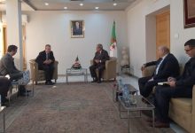 Photo of السيد عون يتباحث مع مسؤولي مخابر “سانوفي” مستجدات مشاريع إنتاج الأدوية المحلية