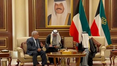 Photo of الوزير الأول ينقل تعازي رئيس الجمهورية لأمير دولة الكويت الشقيقة
