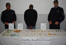 Photo of وهران: لص المجوهرات في قبضة أمن دائرة عين الترك.. حجز مبلغ 2200 يورو و60 مليون سنتيم