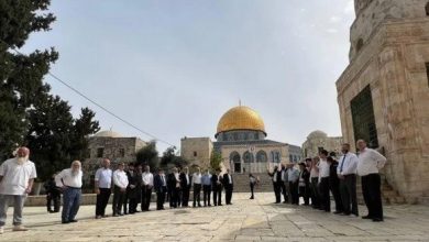 Photo of فلسطين: عشرات المستوطنين الصهاينة يقتحمون المسجد الأقصى المبارك