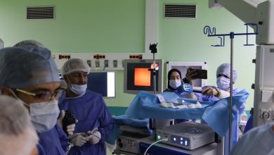 Photo of مستشفى 1 نوفمبر ينظم أول ورشة تكوينية دولية لإطلاق تقنية Psy Glass أول مرة في الجزائر