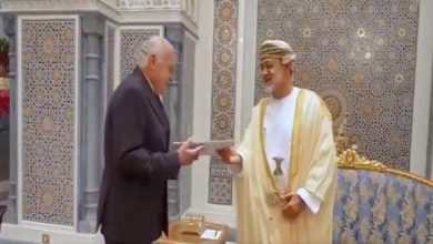 Photo of عطاف يسلم رسالة خطية من رئيس الجمهورية إلى سلطان عمان
