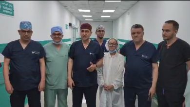 Photo of فريق طبي من مستشفى 1 نوفمبر بوهران يجري عمليتان دقيقتان باستعجالات وادي تليلات