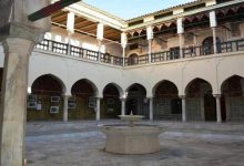 Photo of وهران :   الشروع في أشغال ترميم باب “كرفان سراي” وقصر الباي